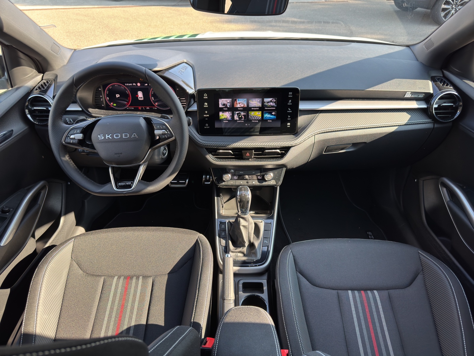 SKODA Fabia 1.5 TSI Motorsport DSG-image-9