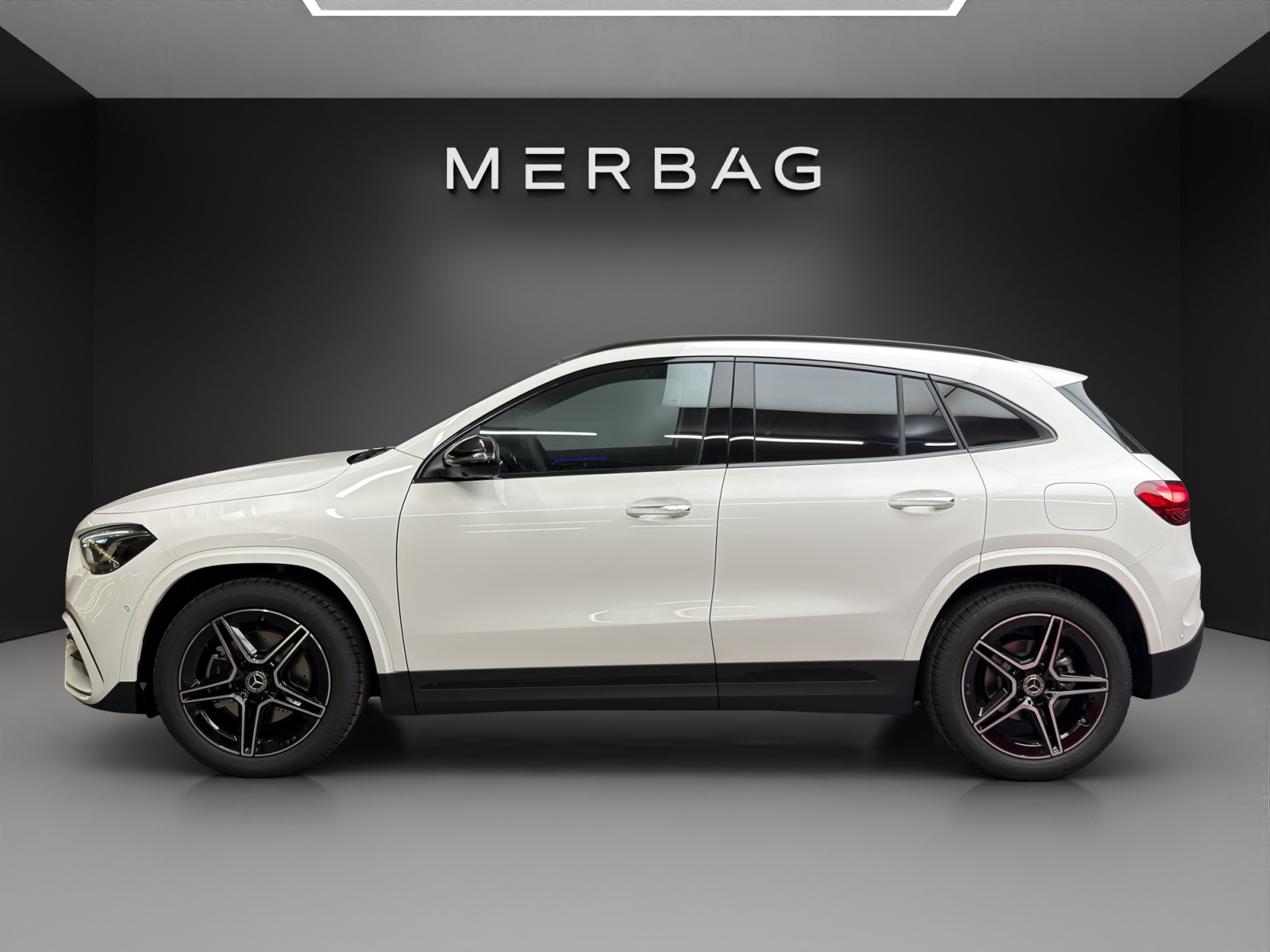 MERCEDES-BENZ GLA 200 Night Star 7G-D-image-1