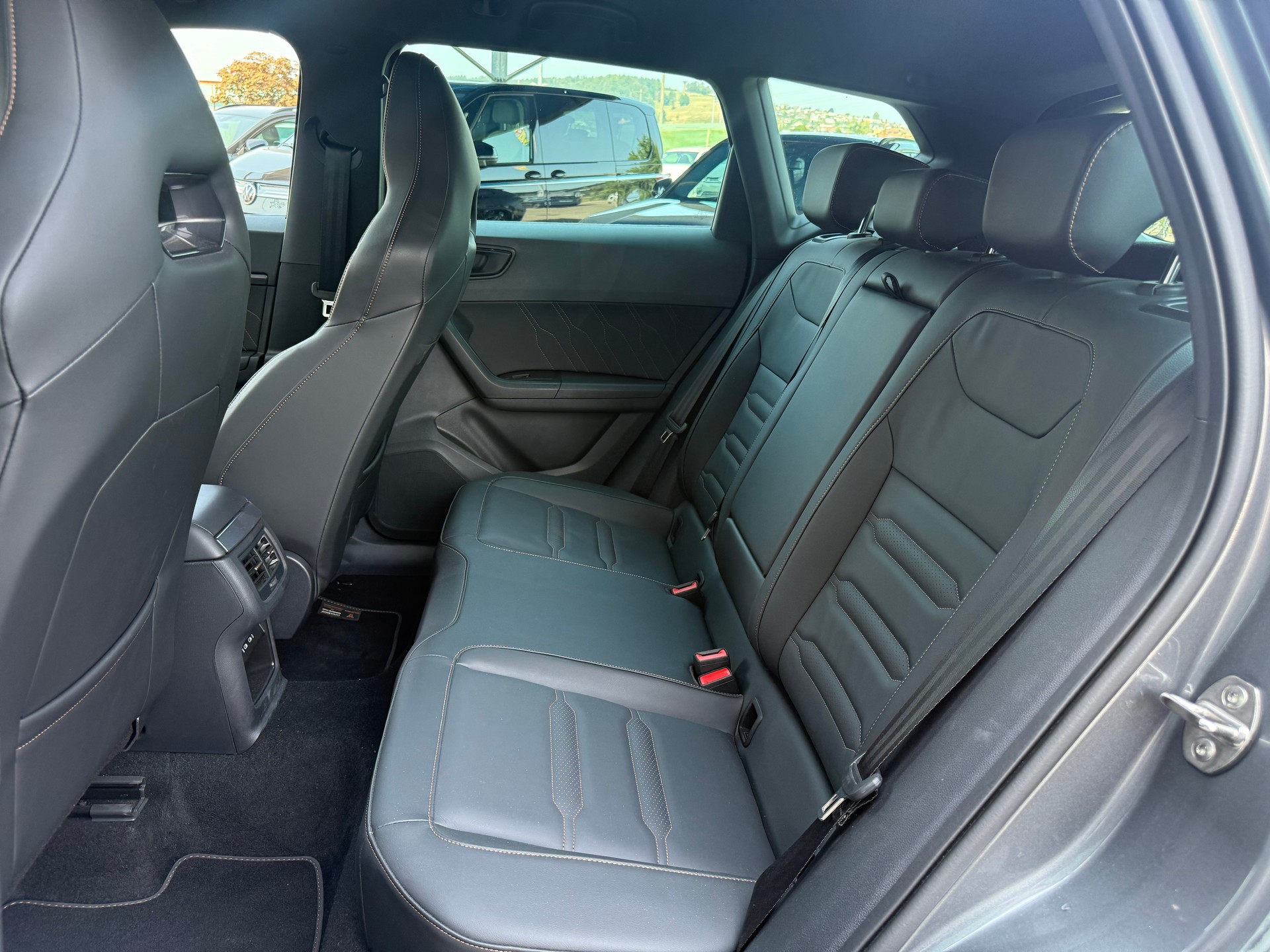 CUPRA Ateca 2.0 TSI VZ 4Drive DSG ** AKRAPOVIC - ABGASANLAGE **-image-10