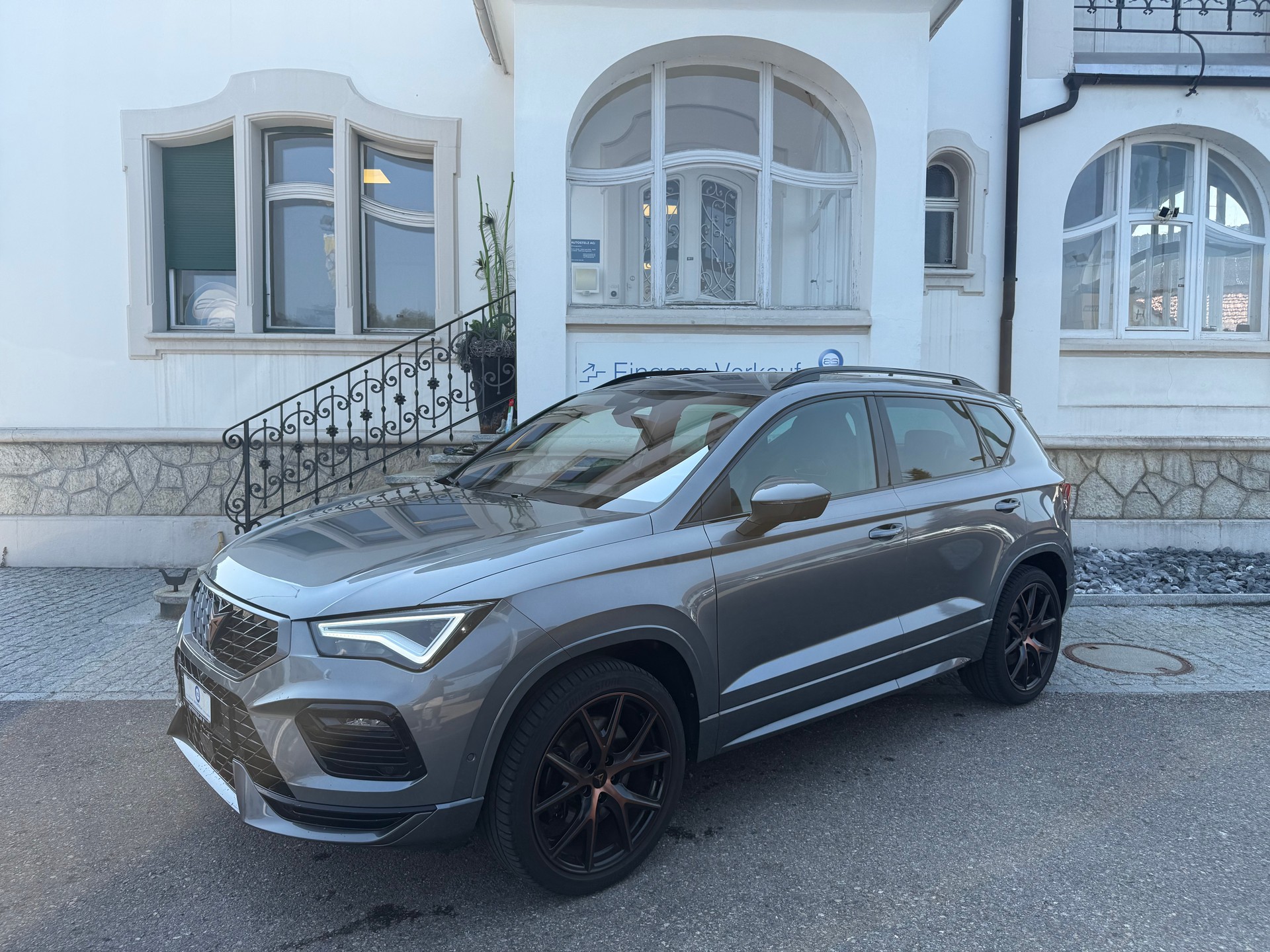 CUPRA Ateca 2.0 TSI VZ 4Drive DSG ** AKRAPOVIC - ABGASANLAGE **-image-0