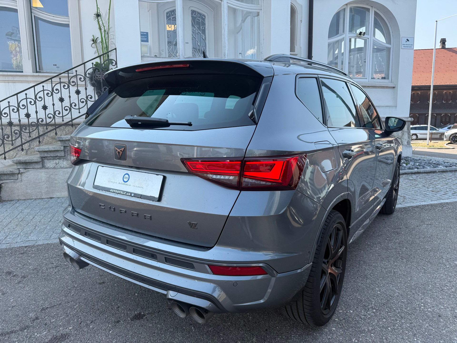 CUPRA Ateca 2.0 TSI VZ 4Drive DSG ** AKRAPOVIC - ABGASANLAGE **-image-5