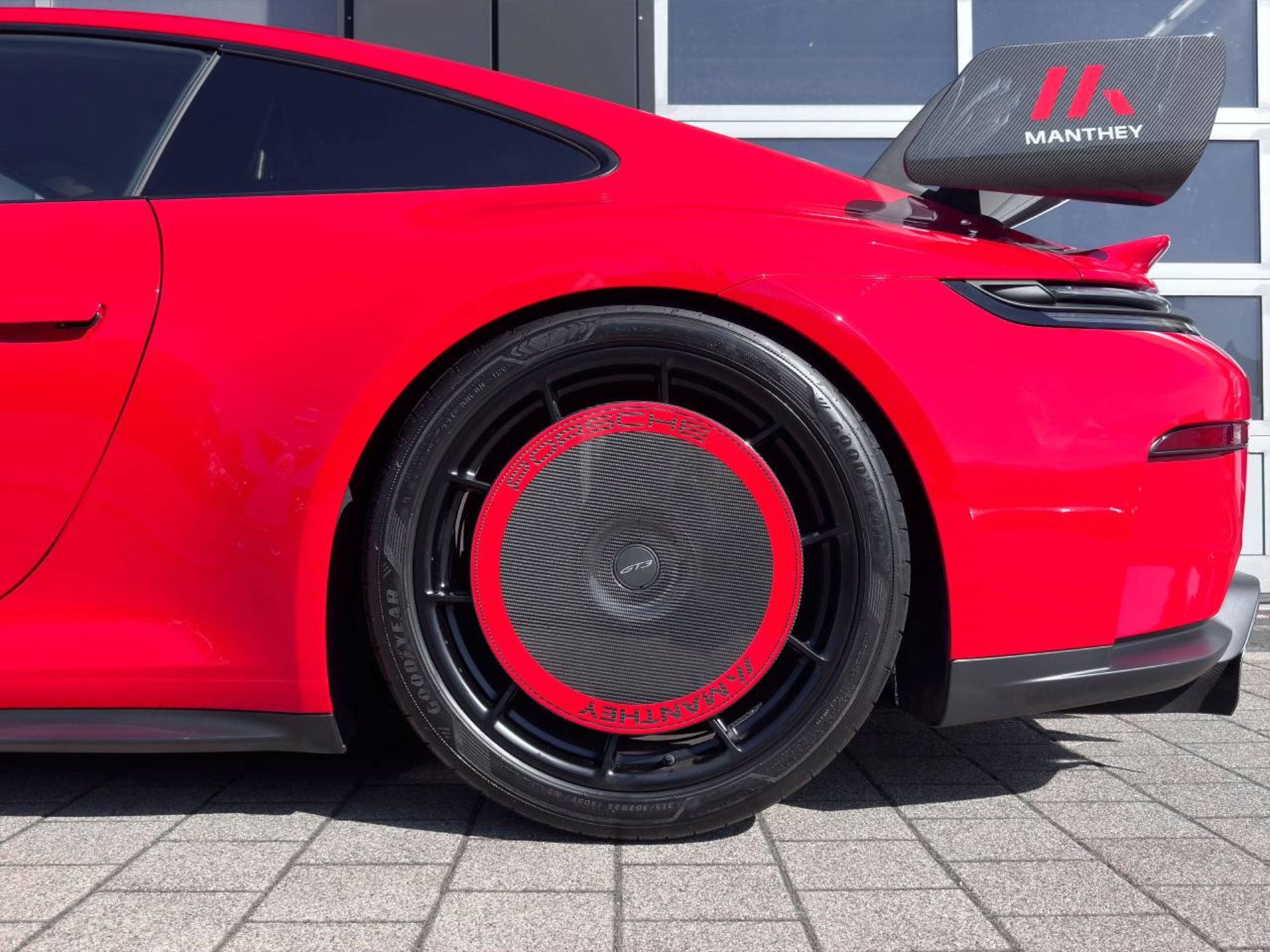 PORSCHE 911 GT3-image-15