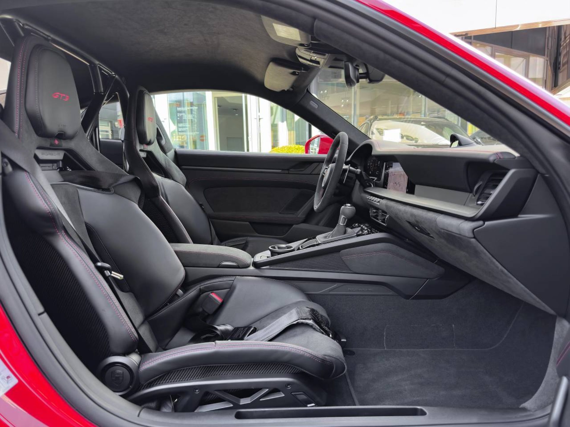 PORSCHE 911 GT3-image-21
