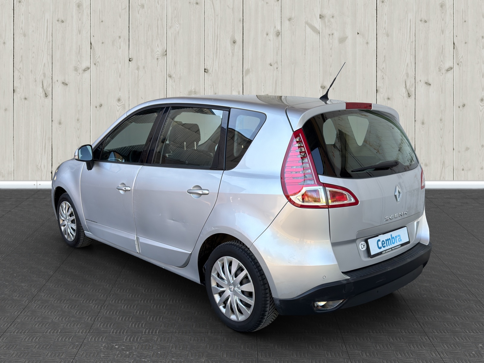 RENAULT Scénic 2.0 16V Dynamique X-Tronic CVT-image-4