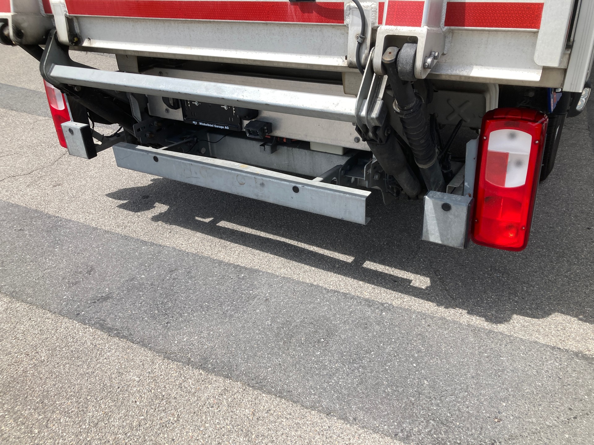 VW Crafter 35 2.0 TDI L4 mit Hebebühne-image-16