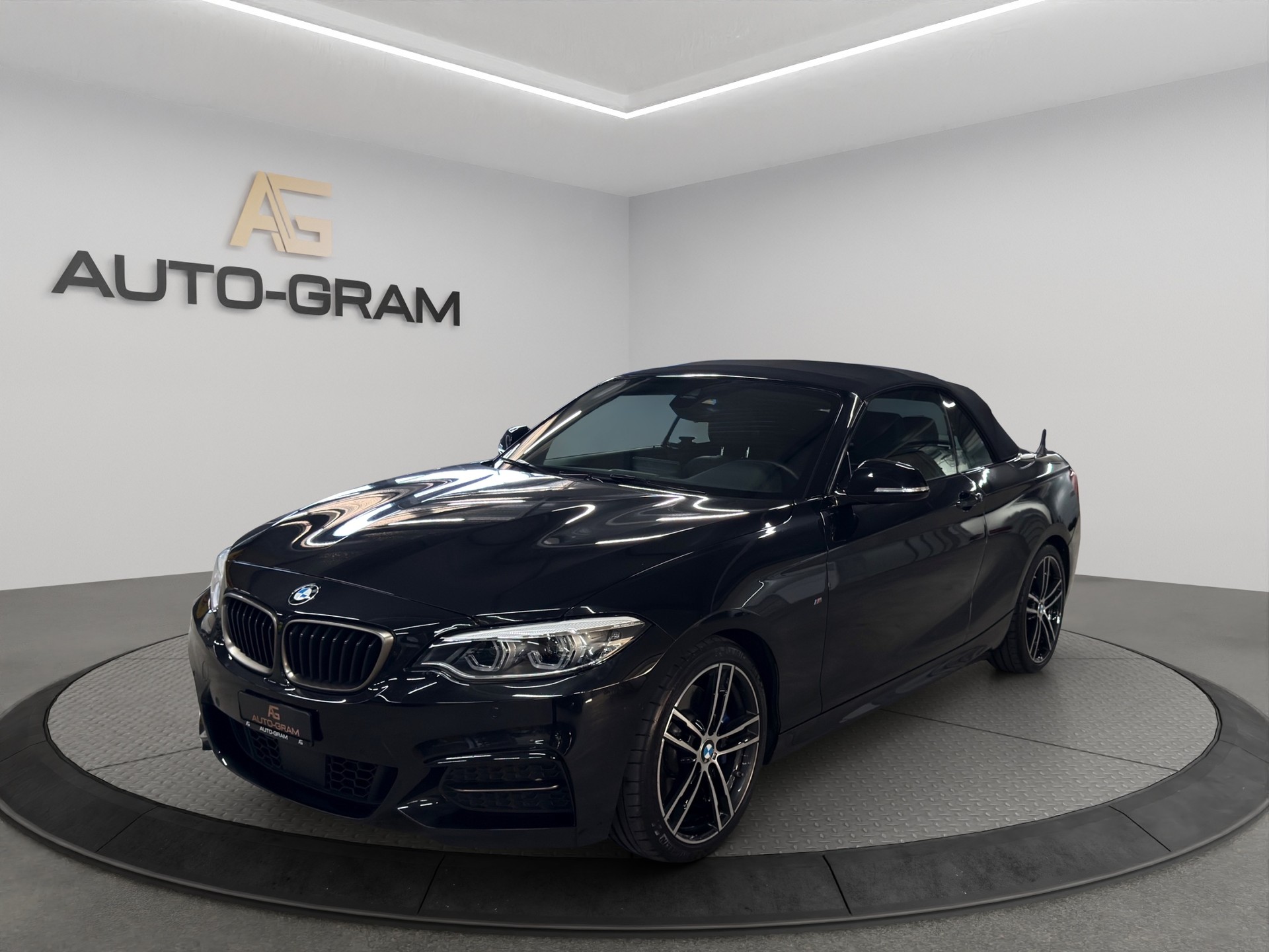 BMW M240i xDrive Steptronic-image-0