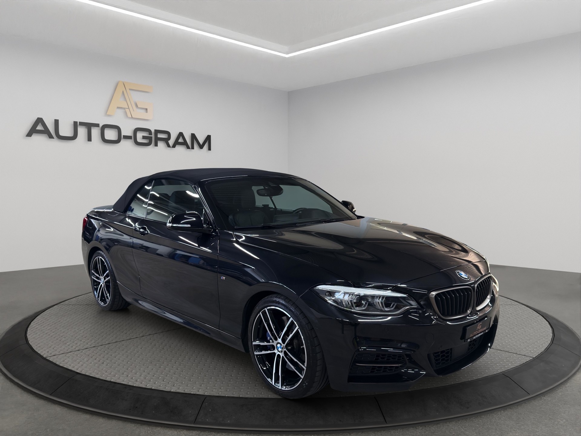 BMW M240i xDrive Steptronic-image-6