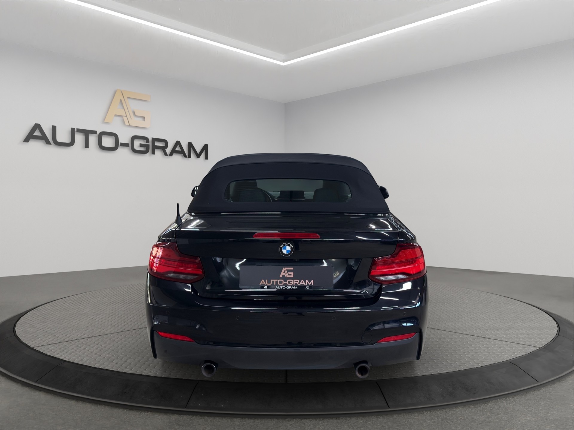 BMW M240i xDrive Steptronic-image-3