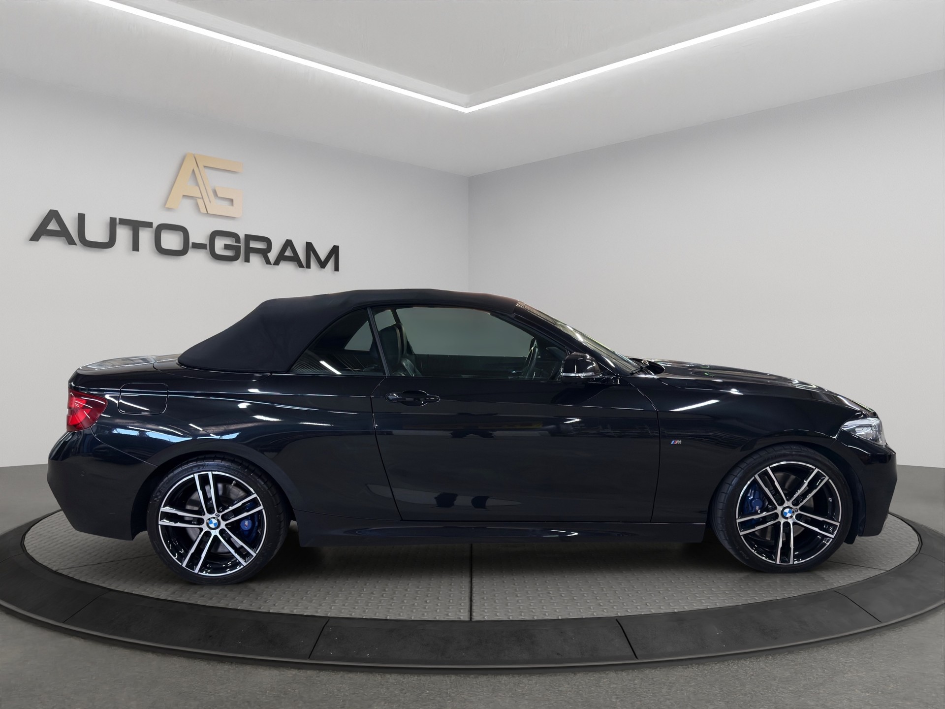 BMW M240i xDrive Steptronic-image-5