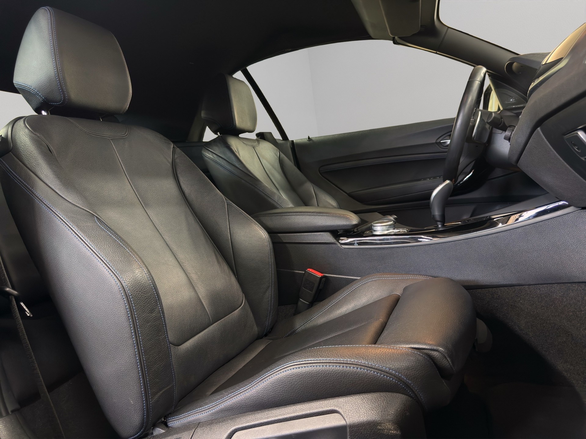 BMW M240i xDrive Steptronic-image-13