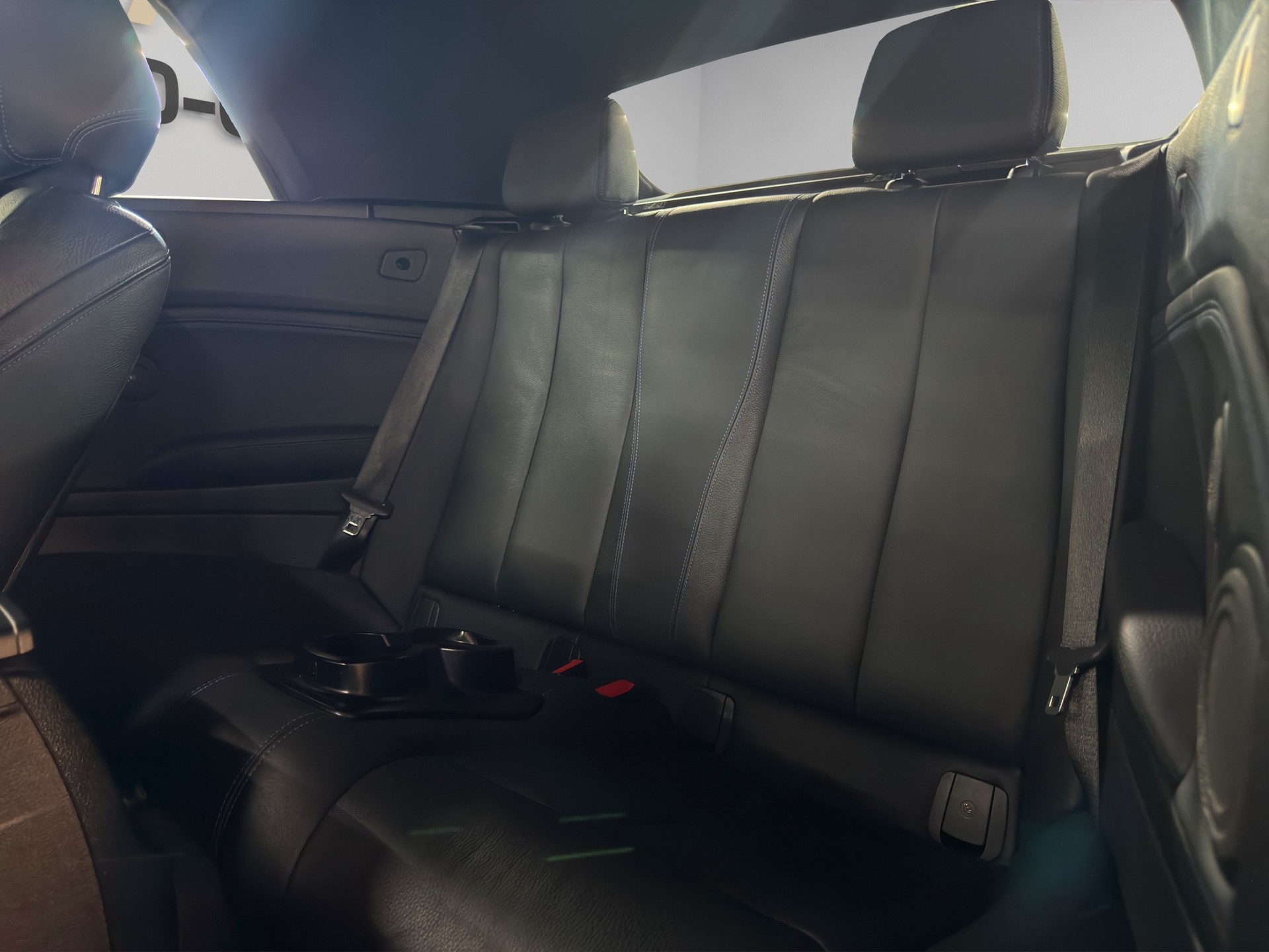 BMW M240i xDrive Steptronic-image-25