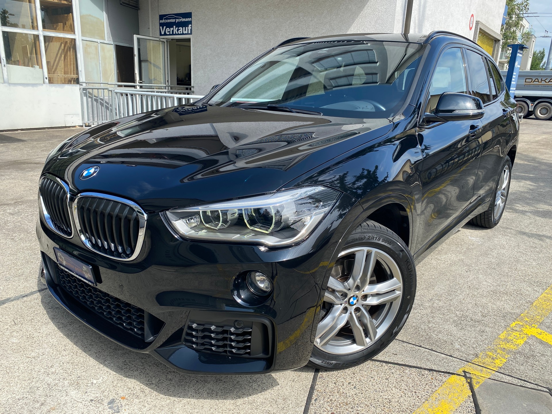 BMW X1 xDrive 25i M Sport Steptronic-image-0