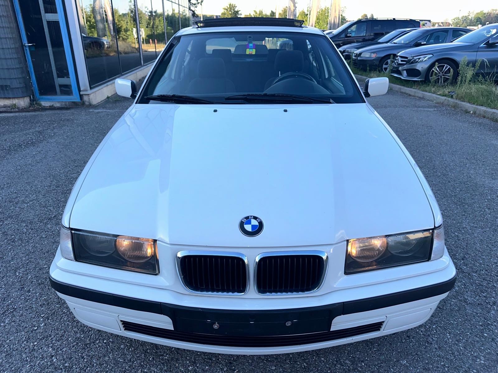 BMW 318ti Compact Exclusiv-image-3