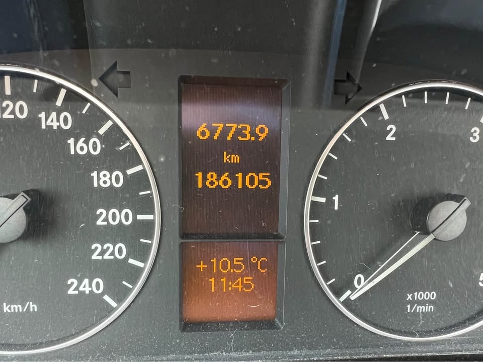 MERCEDES-BENZ A 160 CDI Classic-image-11