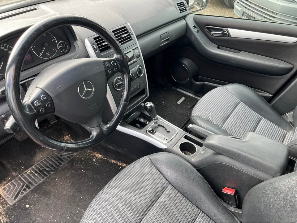 MERCEDES-BENZ A 160 CDI Classic-image-8