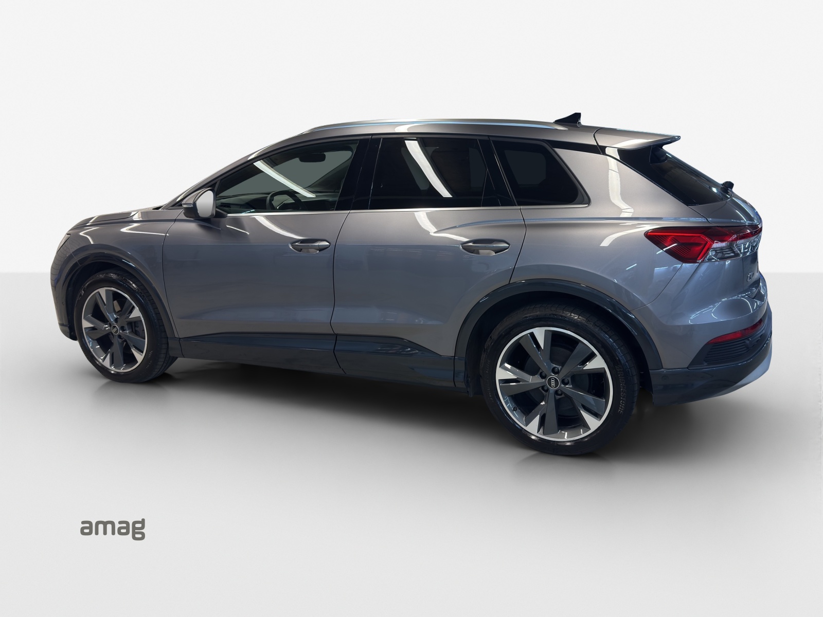 AUDI Q4 e-tron 50 quattro-image-2
