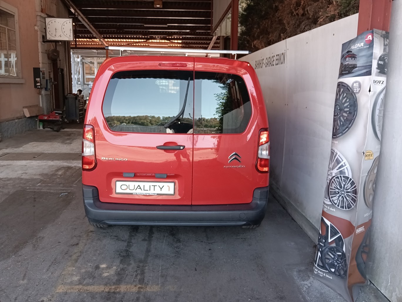 CITROEN Berlingo Van 1.2 Pure Tech 110 s/s Swiss Edition-image-5