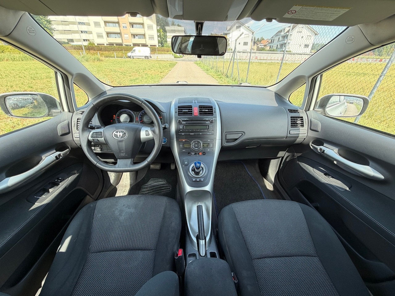 TOYOTA Auris 1.8 16V HSD Linea Luna-image-18