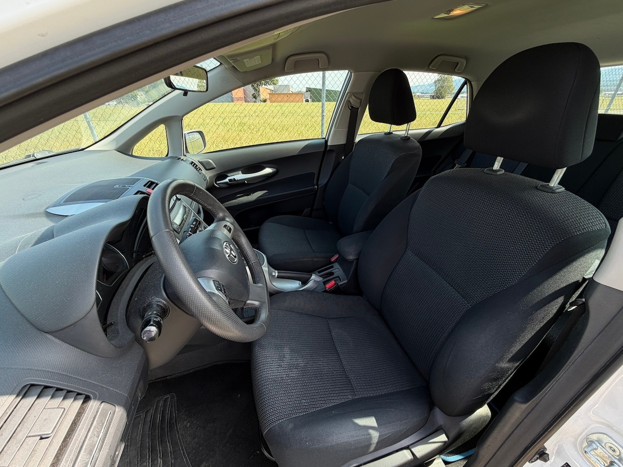 TOYOTA Auris 1.8 16V HSD Linea Luna-image-17