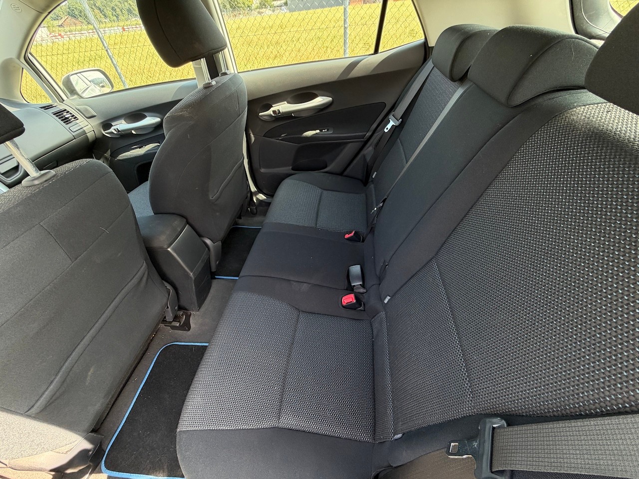 TOYOTA Auris 1.8 16V HSD Linea Luna-image-26