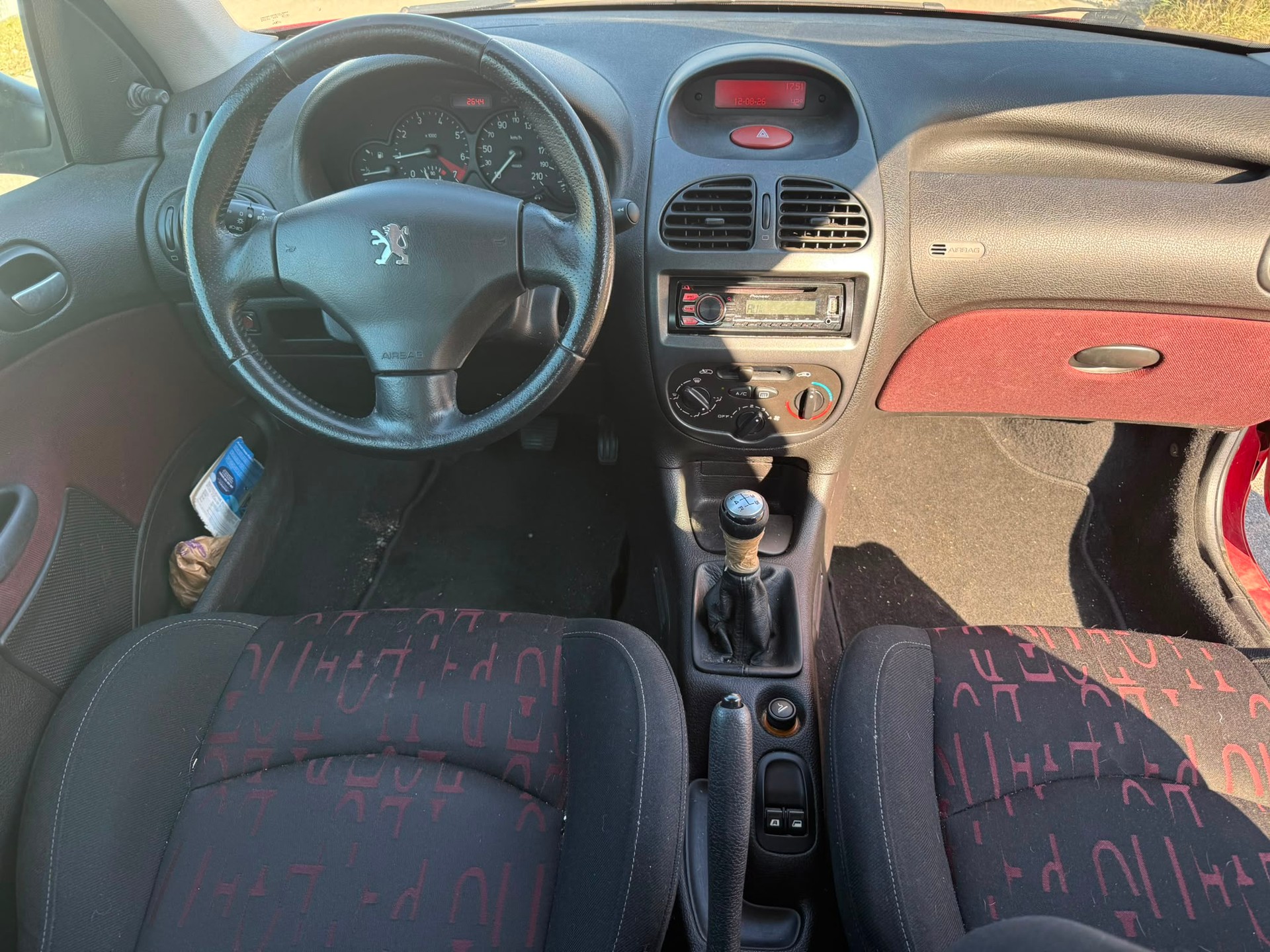 PEUGEOT 206 1.6 16V (XT) Premium-image-10