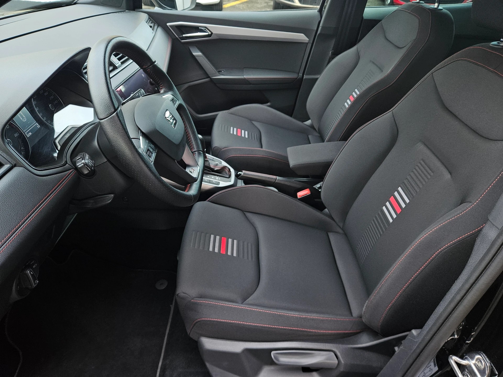 SEAT Arona 1.0 TSI Eco FR DSG-image-5