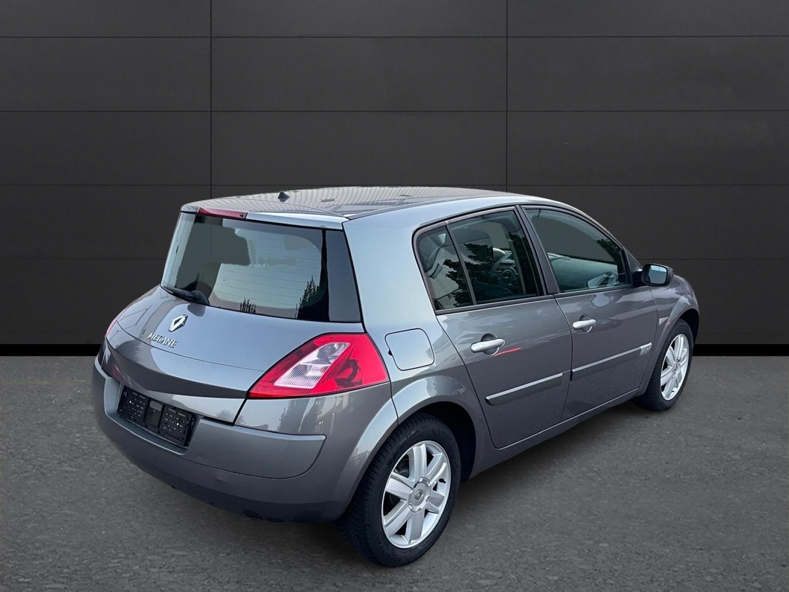RENAULT Mégane 2.0 16V-image-5
