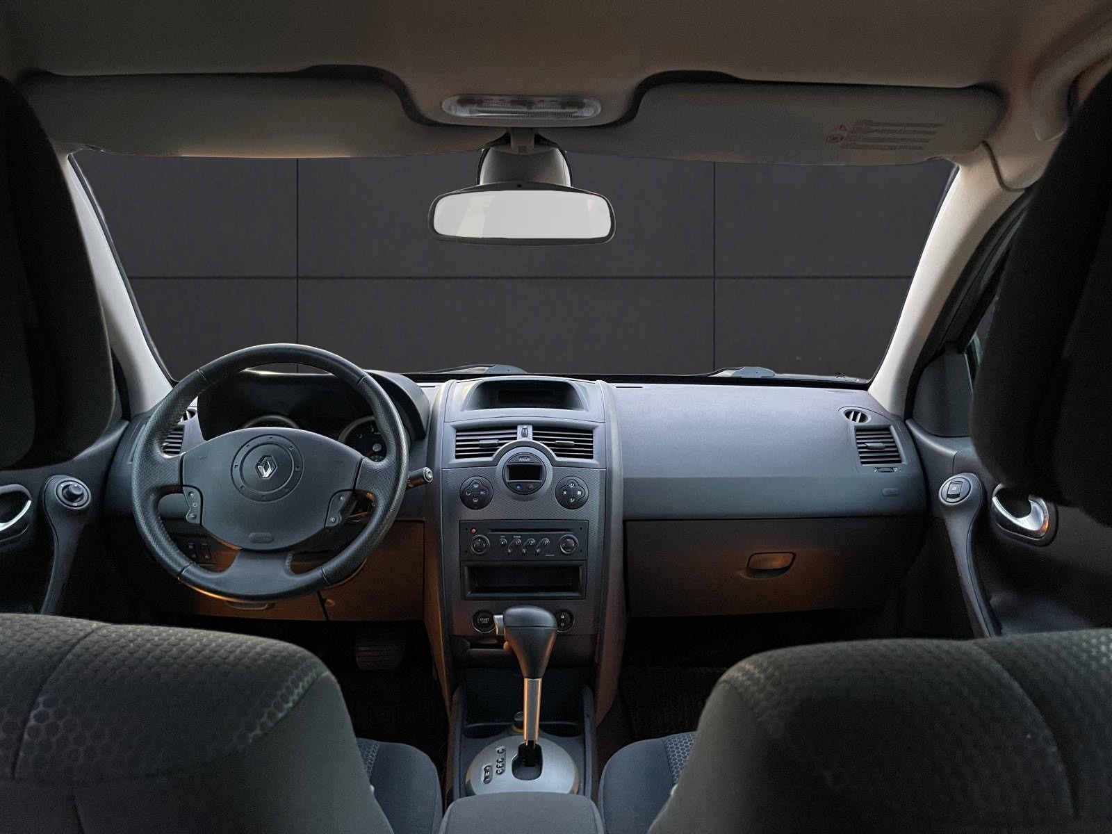 RENAULT Mégane 2.0 16V-image-12