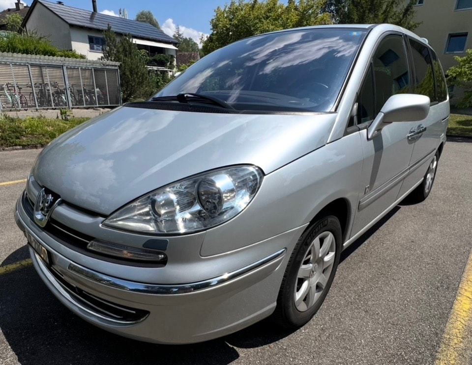 PEUGEOT 807 2.2 16V HDi Family+ Tiptronic-image-2