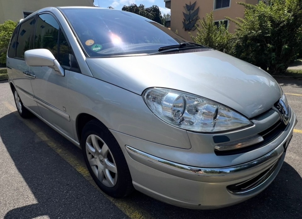PEUGEOT 807 2.2 16V HDi Family+ Tiptronic-image-1