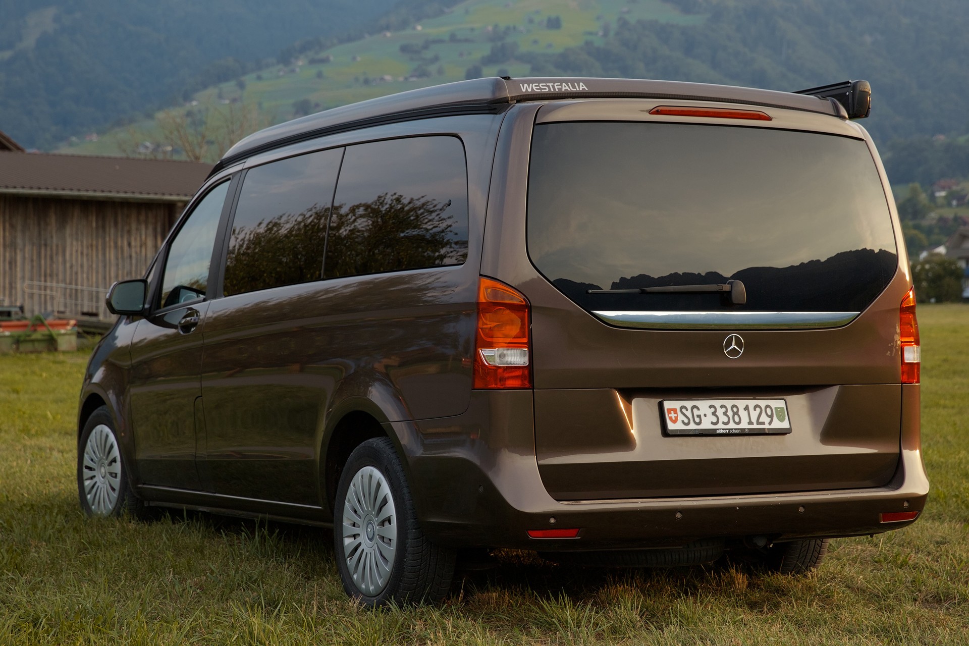 MERCEDES-BENZ 220 d Horizon 4matic-image-2