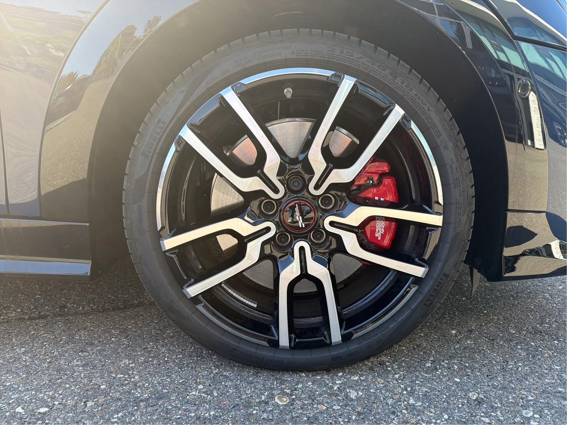 MINI John Cooper Works Cabrio-image-6
