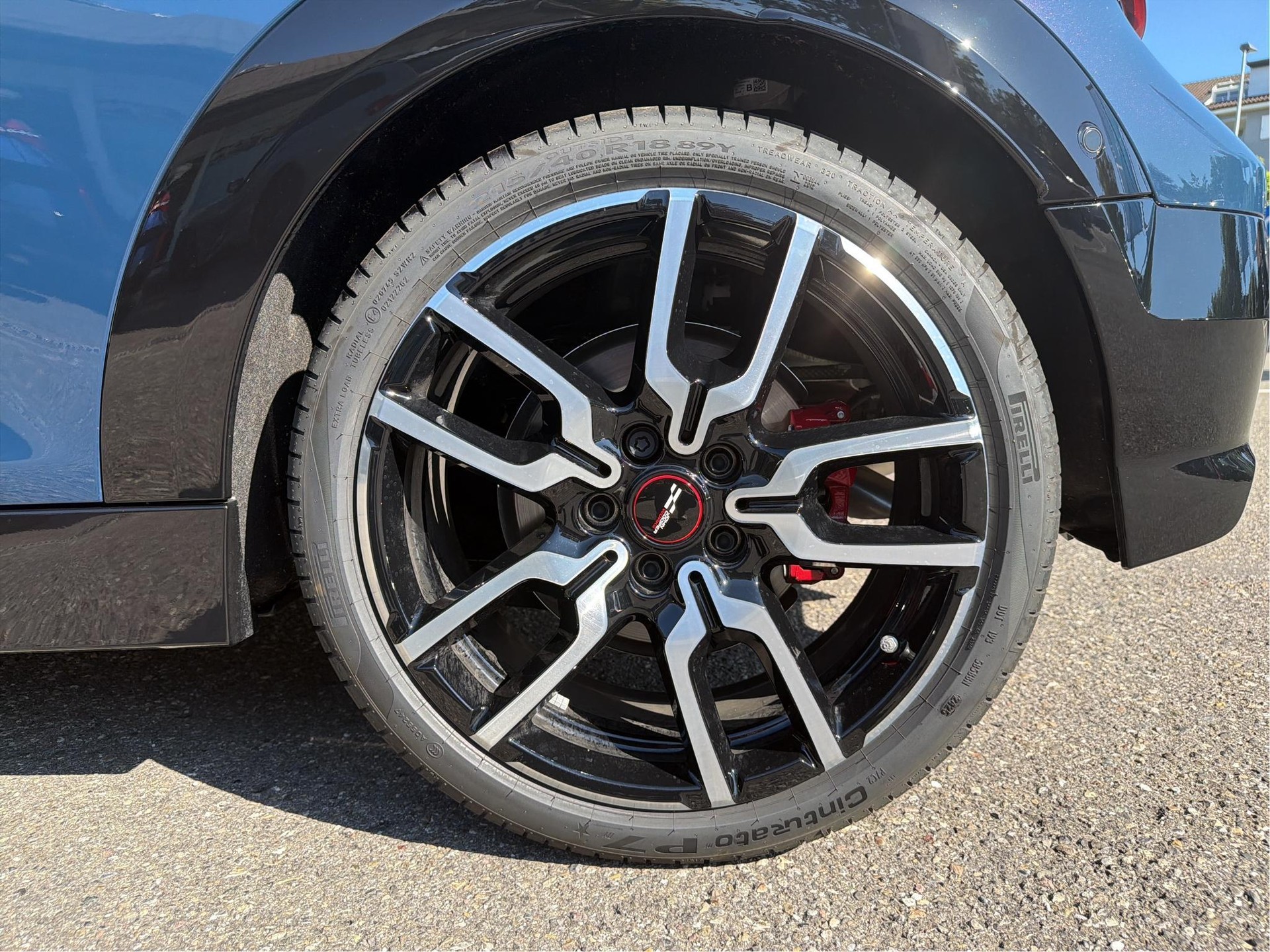 MINI John Cooper Works Cabrio-image-9