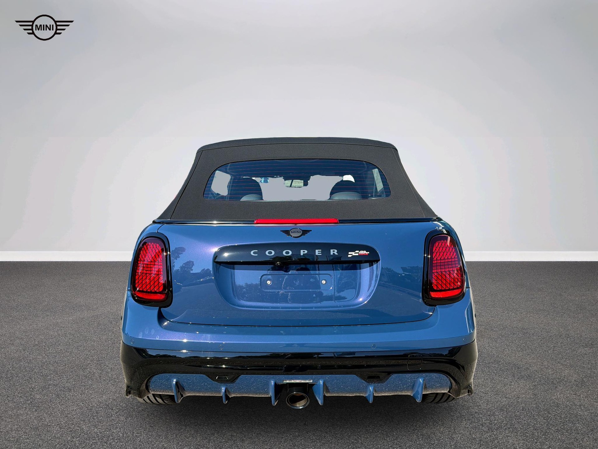 MINI John Cooper Works Cabrio-image-14