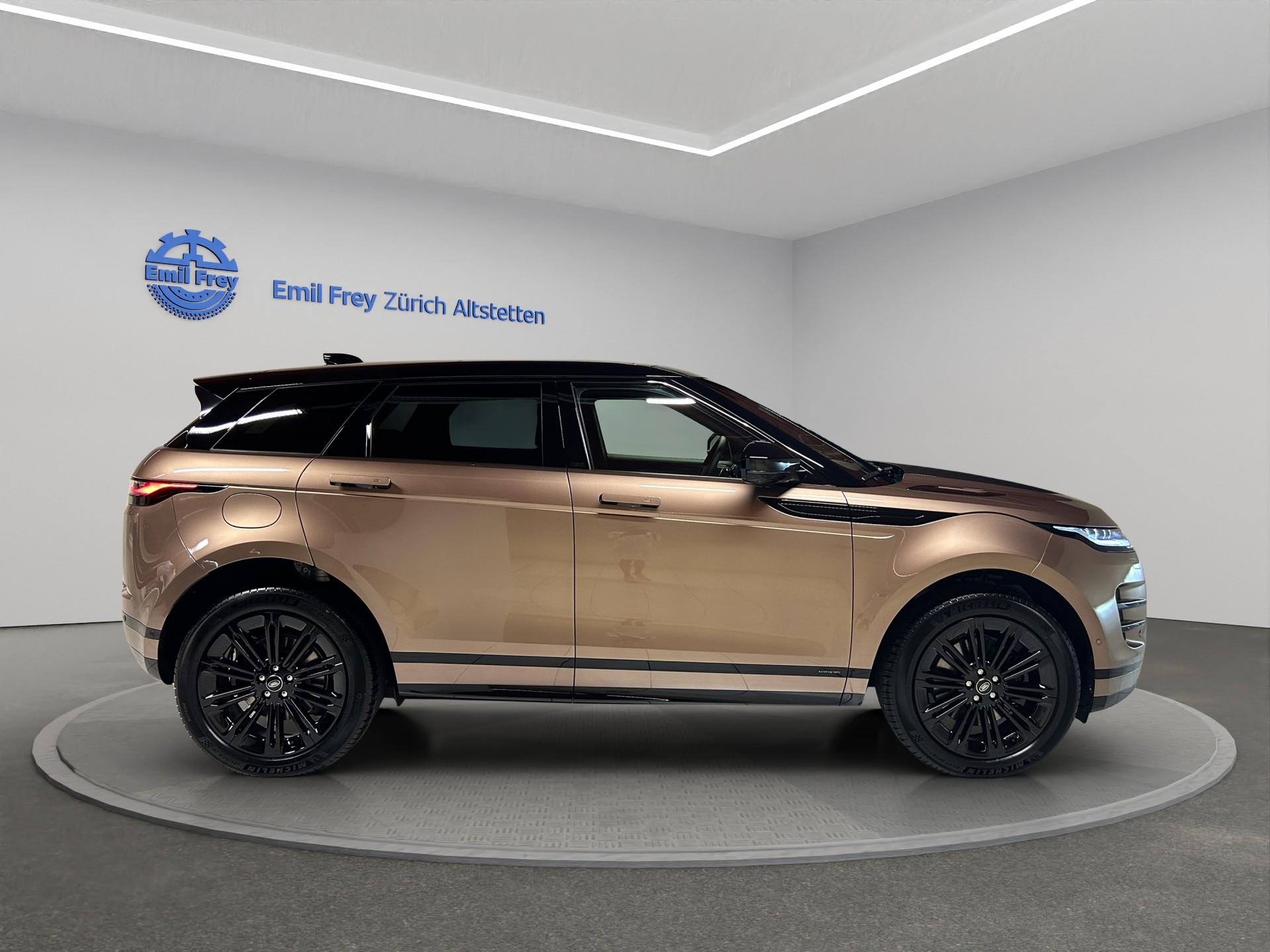 LAND ROVER Range Rover Evoque 1.5 T 270e Autobiography (Plug-in Hybrid)-showroom-element-3