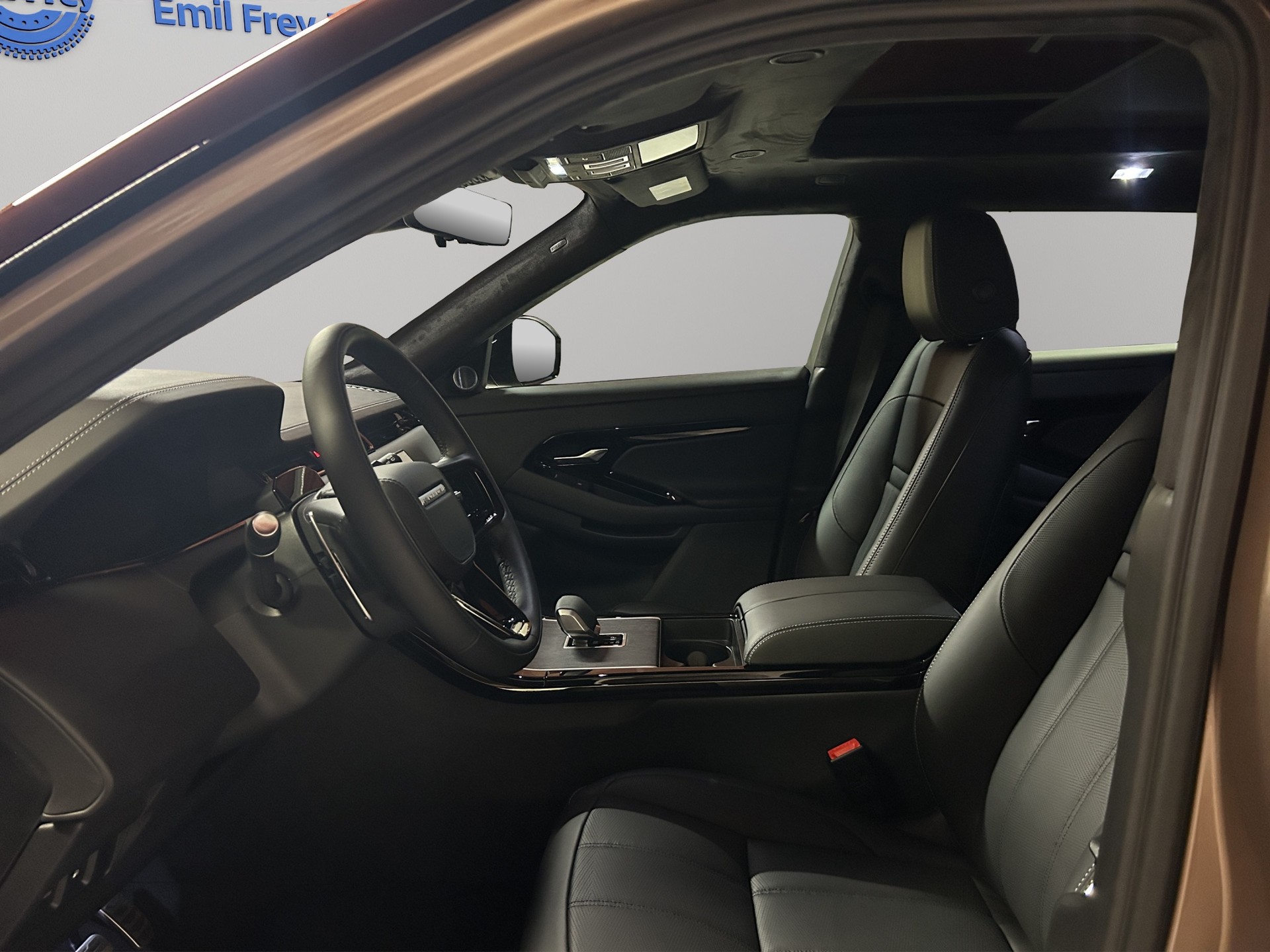 LAND ROVER Range Rover Evoque 1.5 T 270e Autobiography (Plug-in Hybrid)-image-6