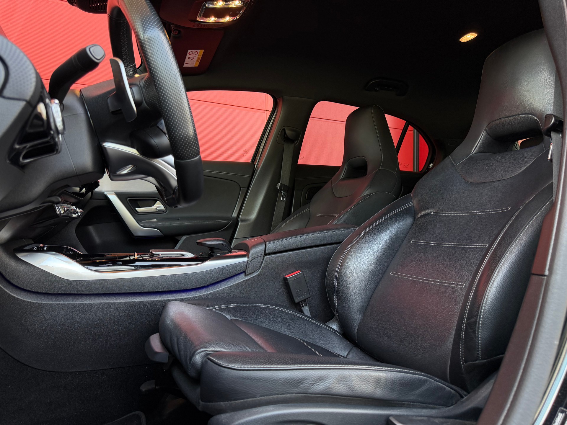 MERCEDES-BENZ A 45 S AMG 4Matic+ Speedshift-image-11