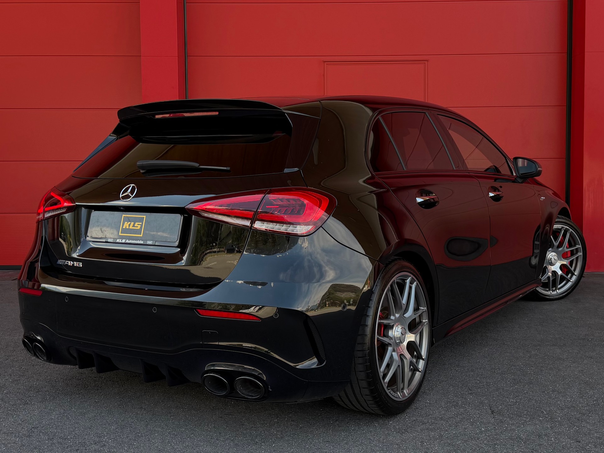 MERCEDES-BENZ A 45 S AMG 4Matic+ Speedshift-image-3