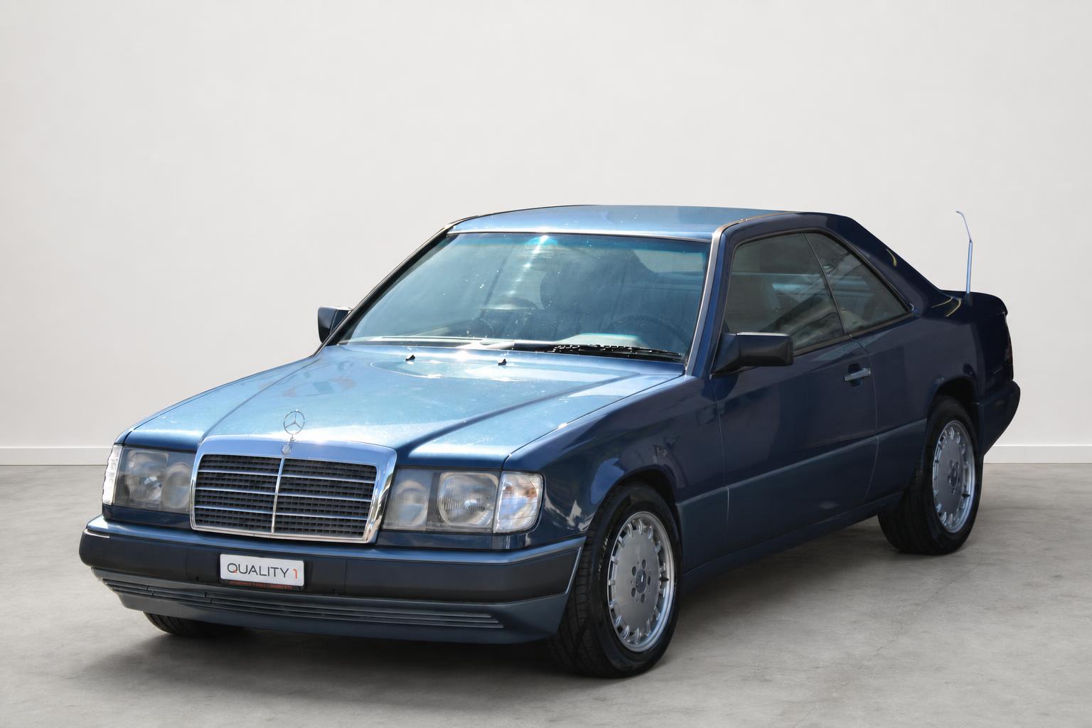 MERCEDES-BENZ 300 CE-image-1