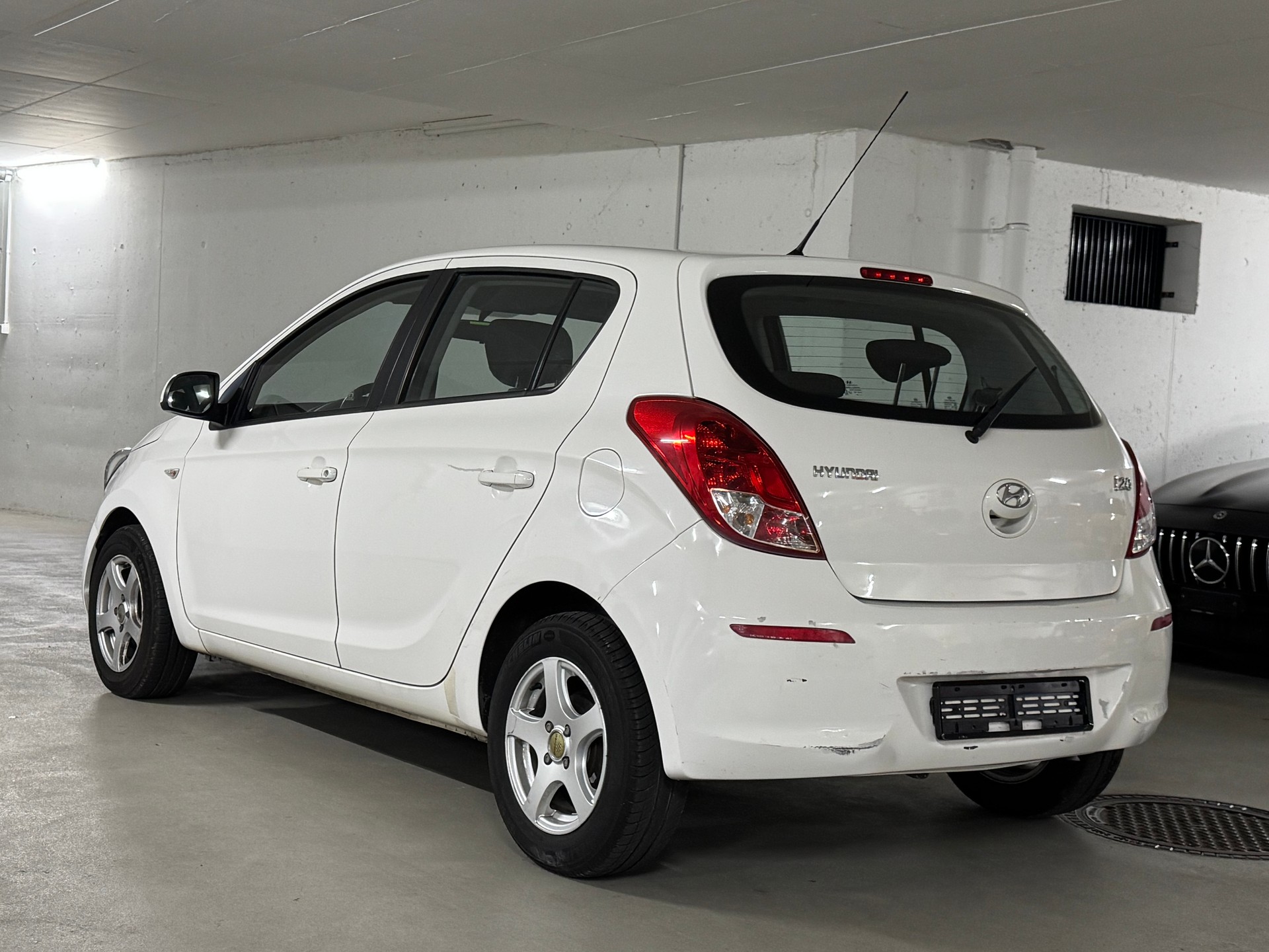 HYUNDAI i20 1.2 Comfort 2-Hand-image-4
