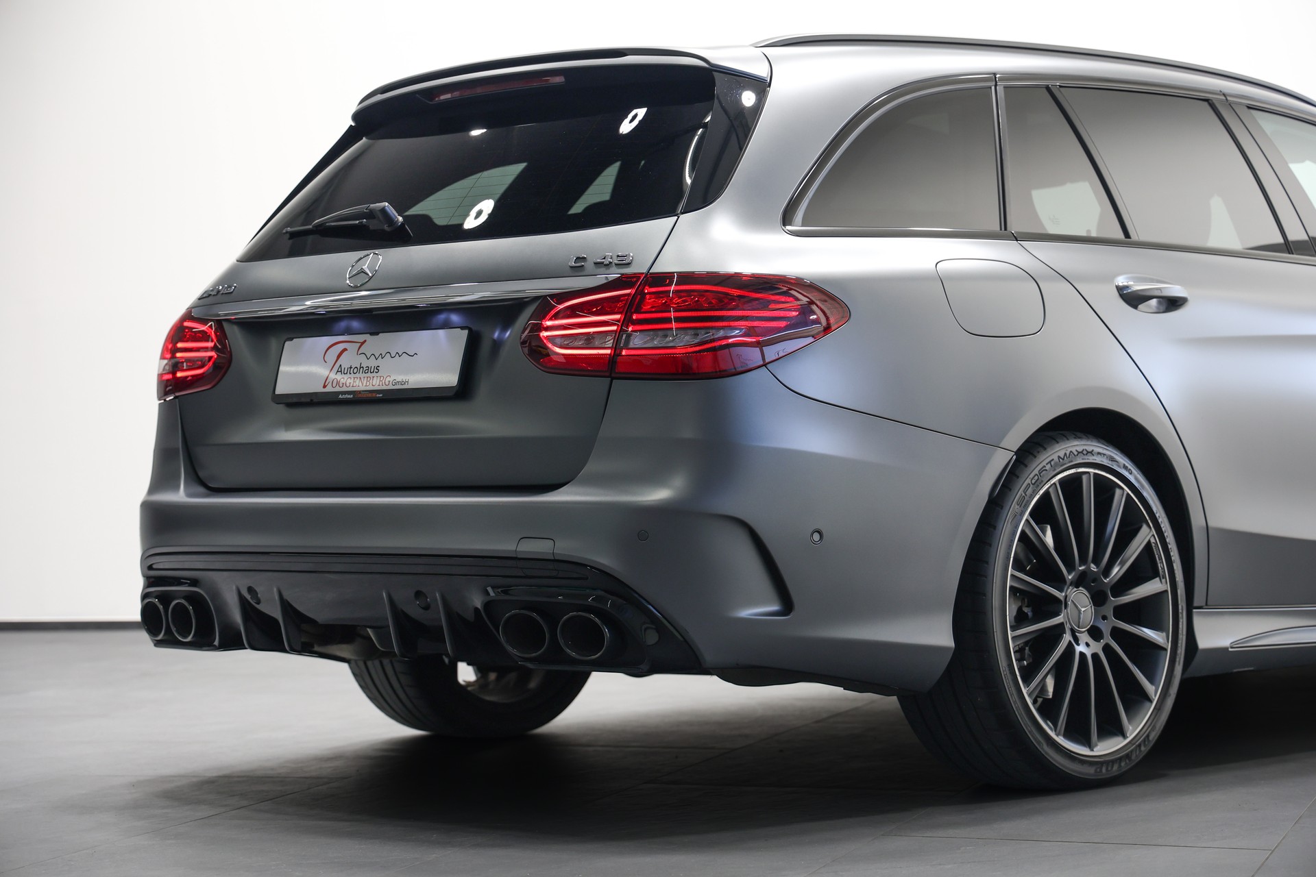 MERCEDES-BENZ C 43 AMG 4Matic 9G-Tronic *CH-Fahrzeug*Matt Grau*Facelift*AHK 1800kg*-image-17