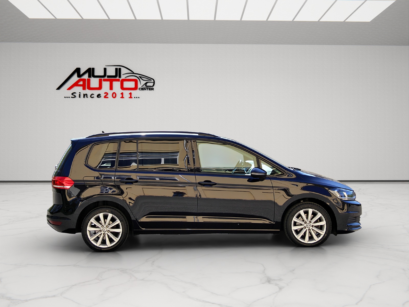 VW Touran 1.6 TDI BlueMotion Technology Trendline DSG-image-5