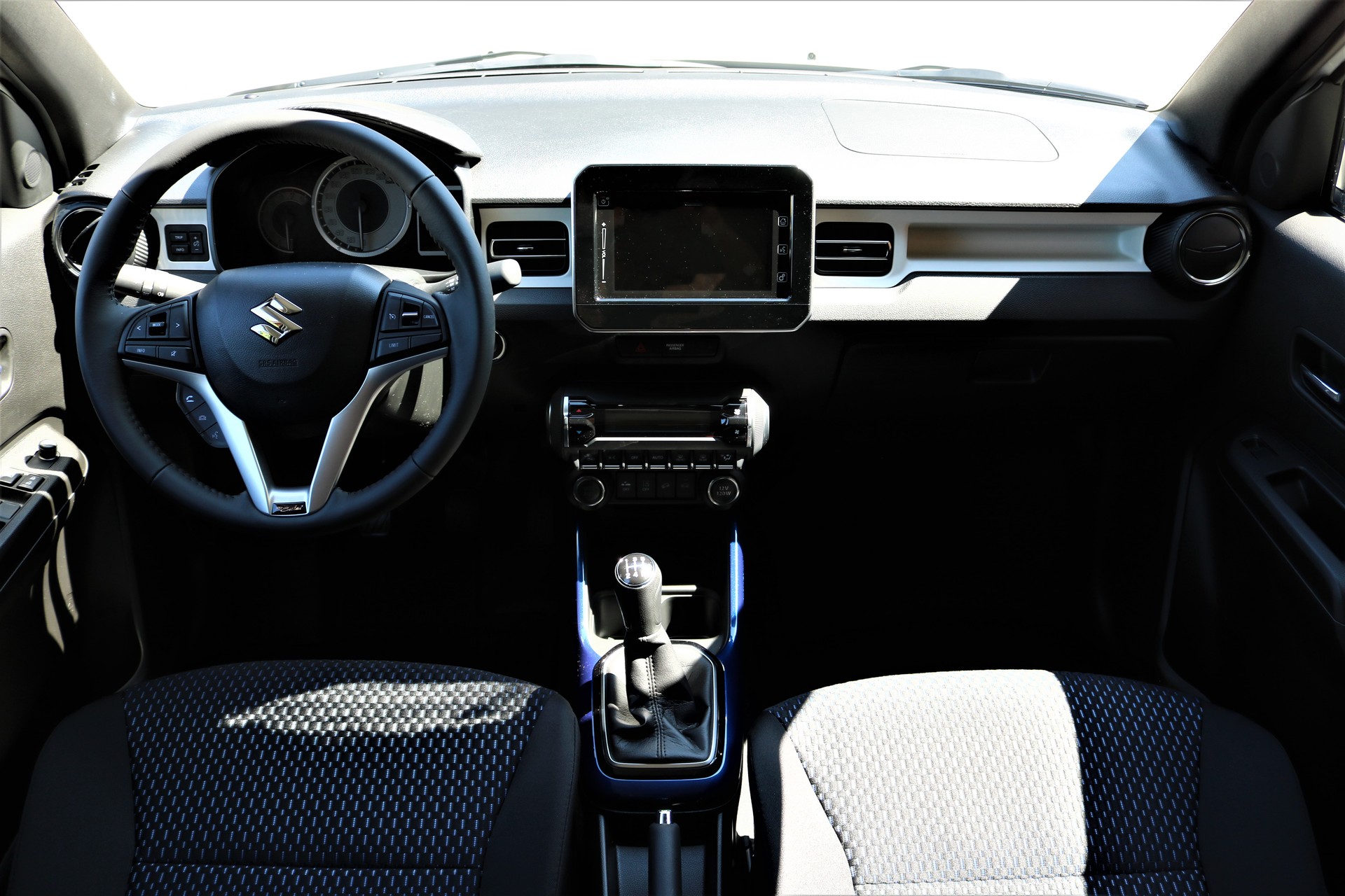 SUZUKI Ignis 1.2i Piz Sulai Top Hybrid 4x4-showroom-element-3
