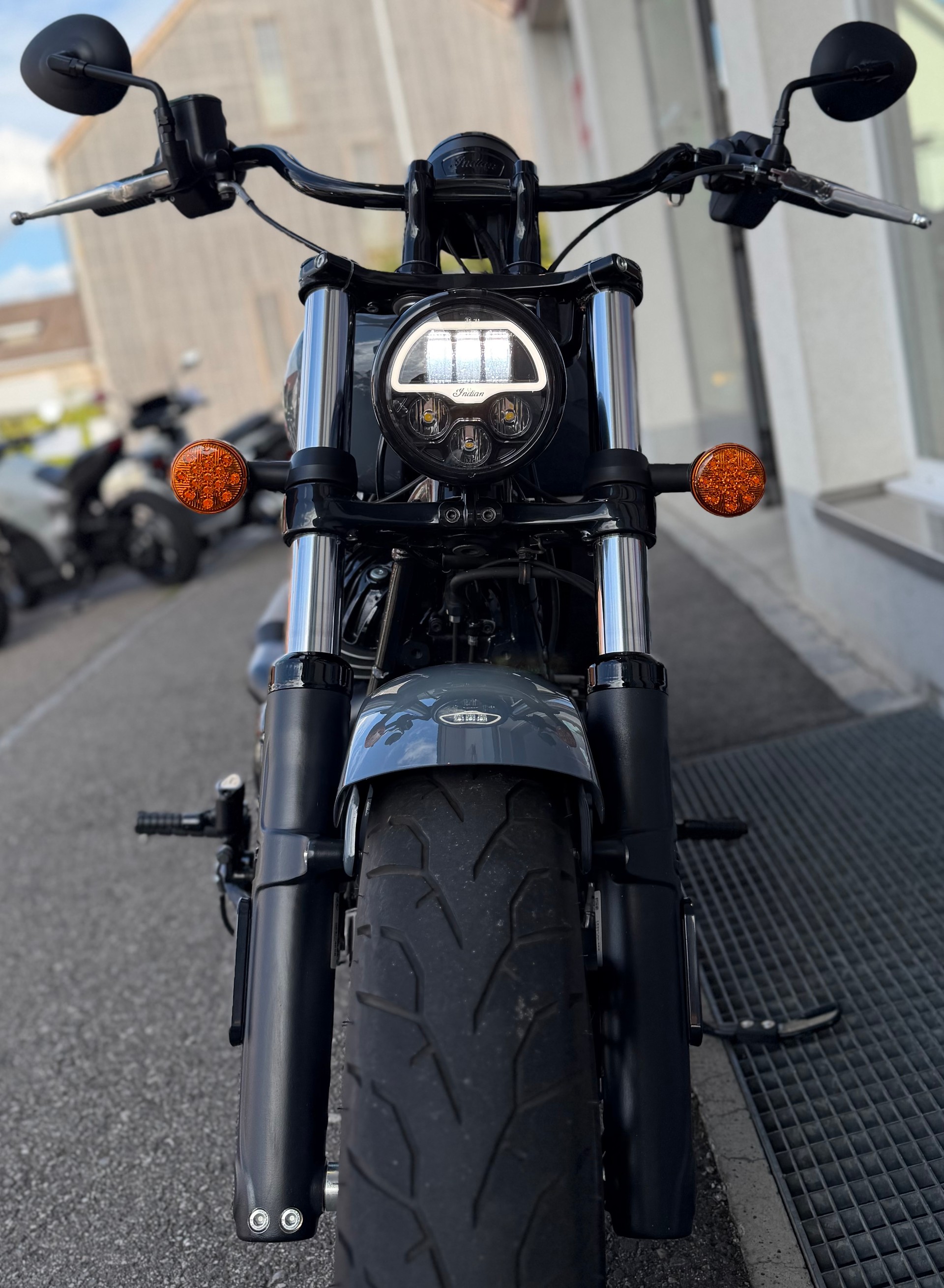 INDIAN Chief-showroom-element-1
