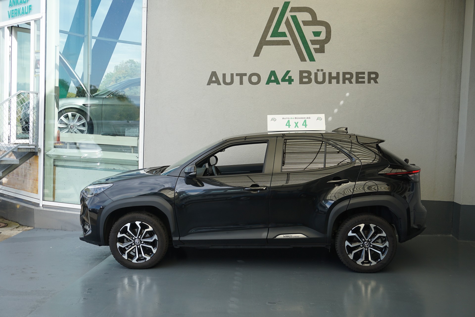 TOYOTA Yaris Cross 1.5 Trend AWD Automat Hybrid 116PS-image-0