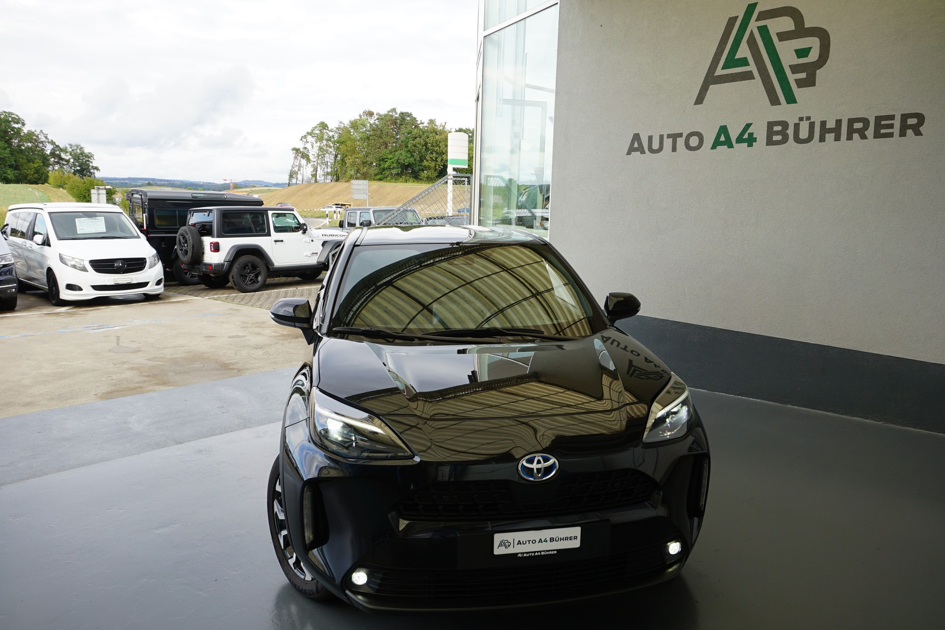 TOYOTA Yaris Cross 1.5 Trend AWD Automat Hybrid 116PS-image-2