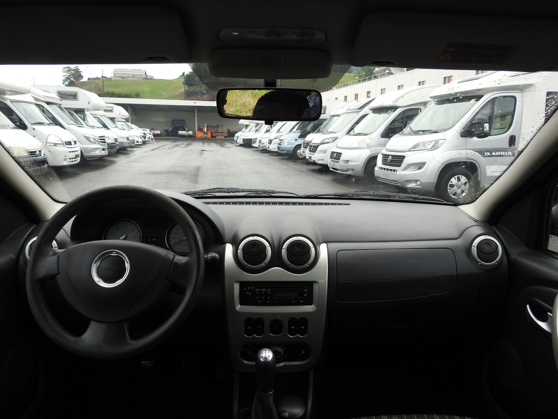 DACIA Logan 1.6 16V E85 Blackline-image-16