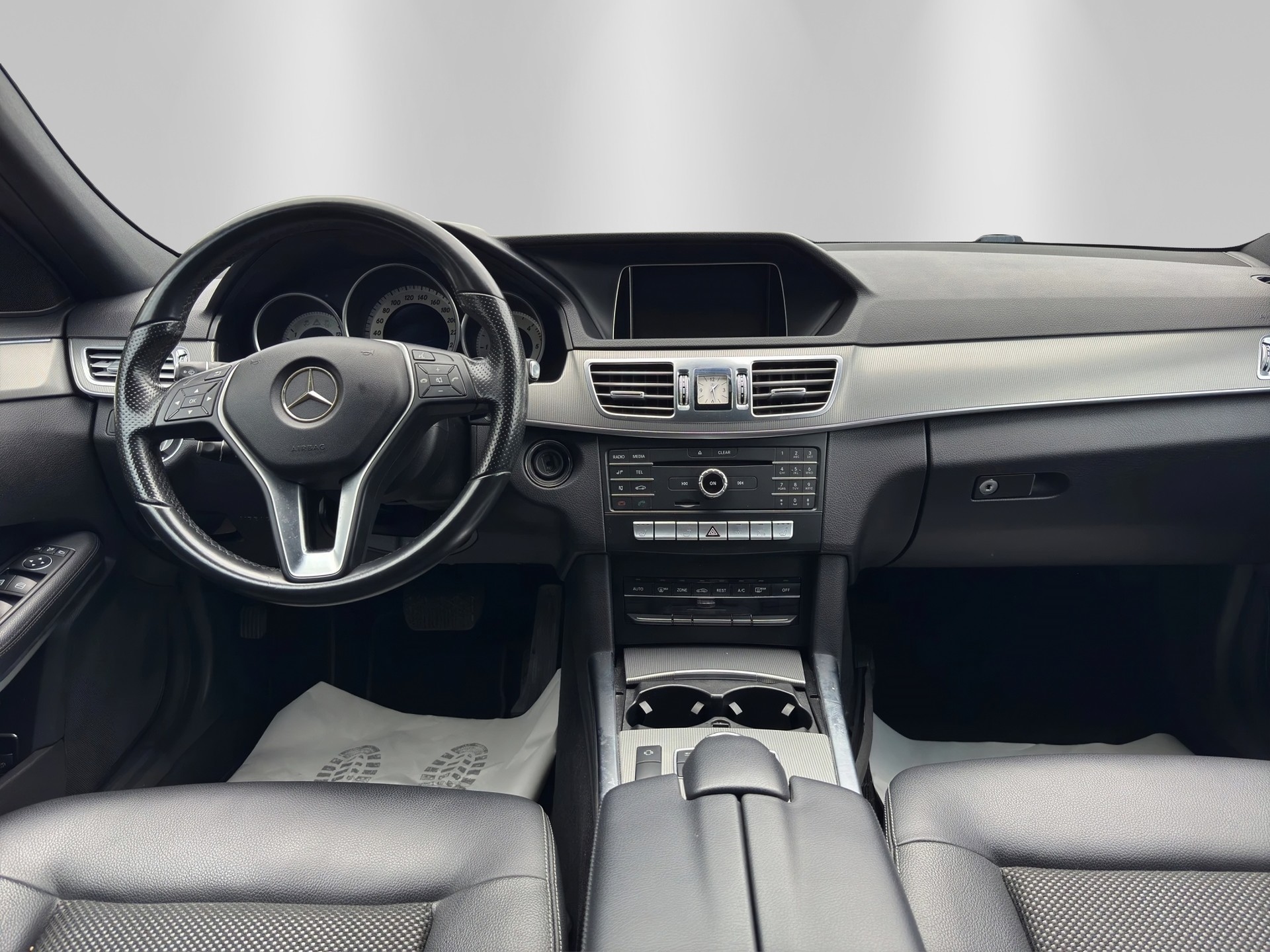 MERCEDES-BENZ E 250 BlueTEC Avantgarde 9G-Tronic-image-8