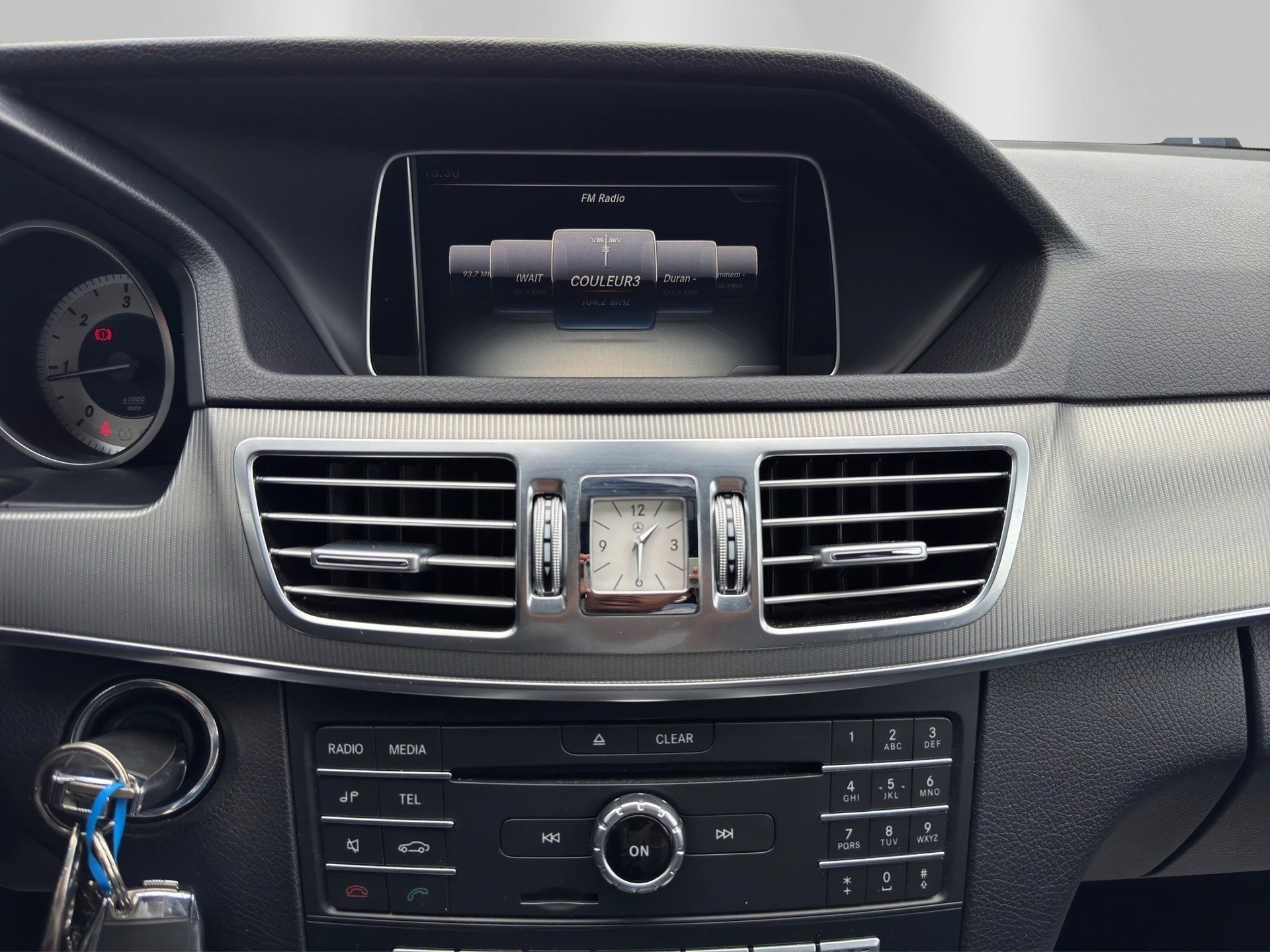 MERCEDES-BENZ E 250 BlueTEC Avantgarde 9G-Tronic-image-11