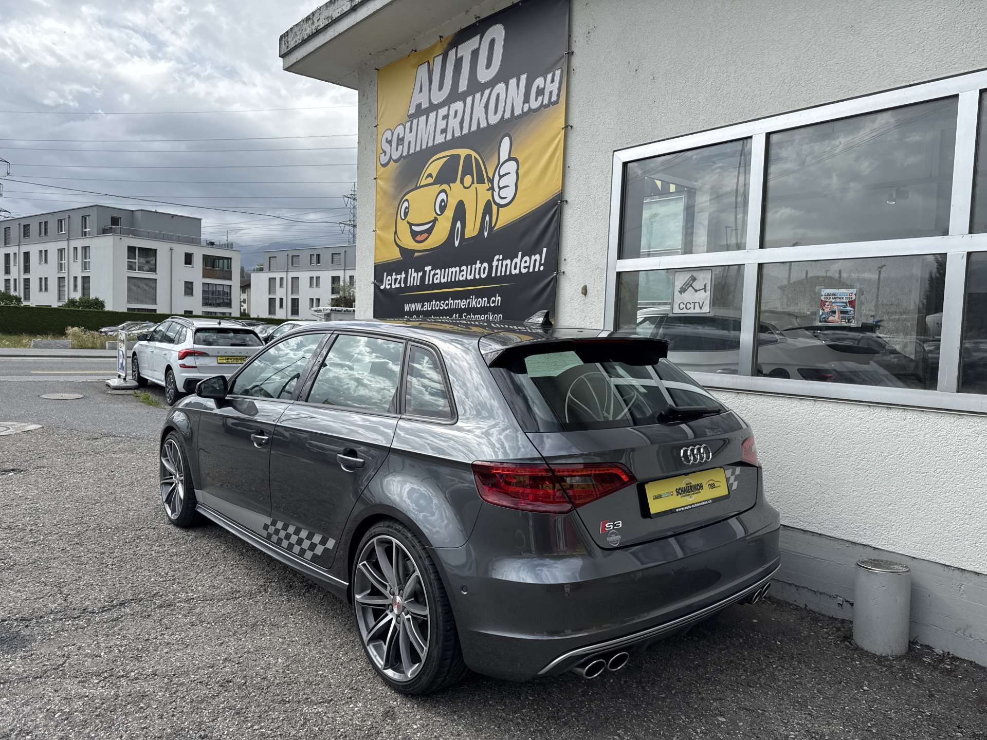AUDI S3 Sportback 2.0 TFSi quattro 301PS S-Tronic Automat-image-2